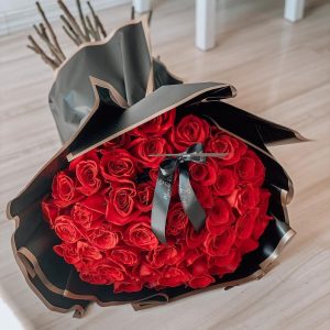 Espectacular Ramo de 50 Rosas ecuatorianas