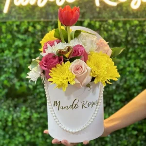 Mom Box - Caja con rosas y flores
